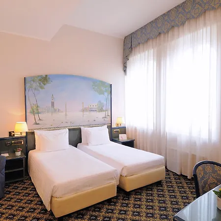Ih Ambasciatori Hotell 4*