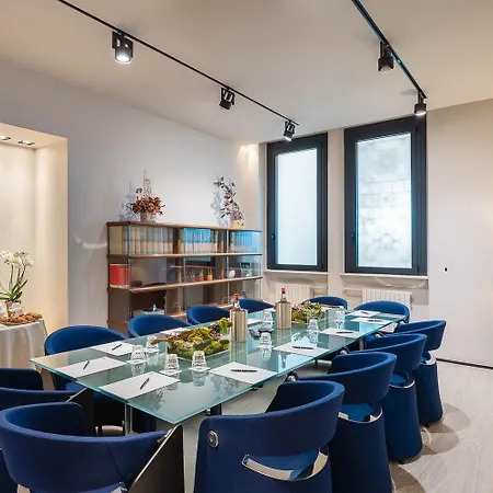 Ξενοδοχείο Ih Ambasciatori 4*