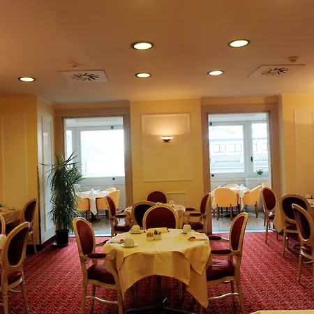 Ih Ambasciatori מלון 4*